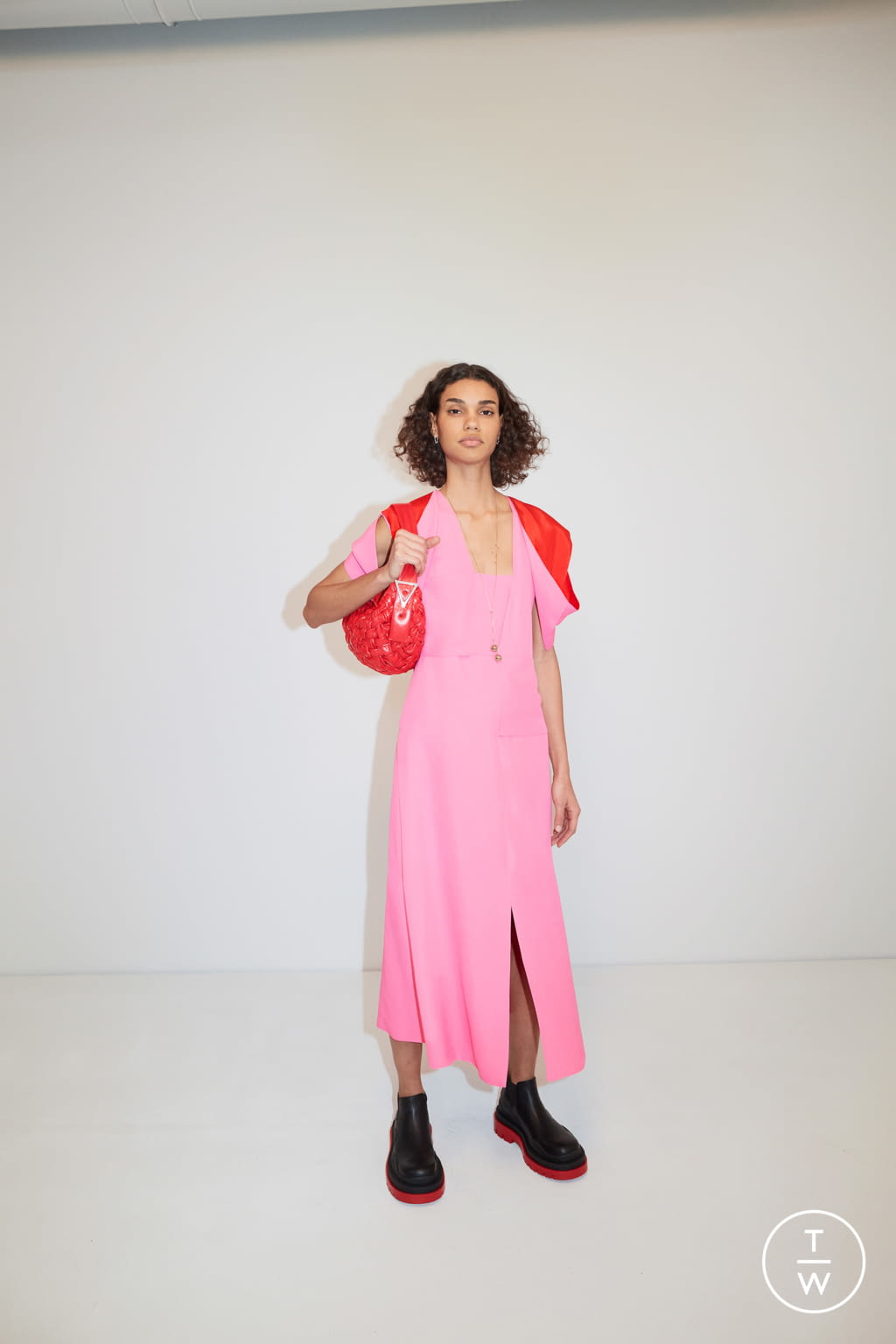Fashion Week Milan Pre-Fall 2020 look 53 from the Bottega Veneta collection womenswear