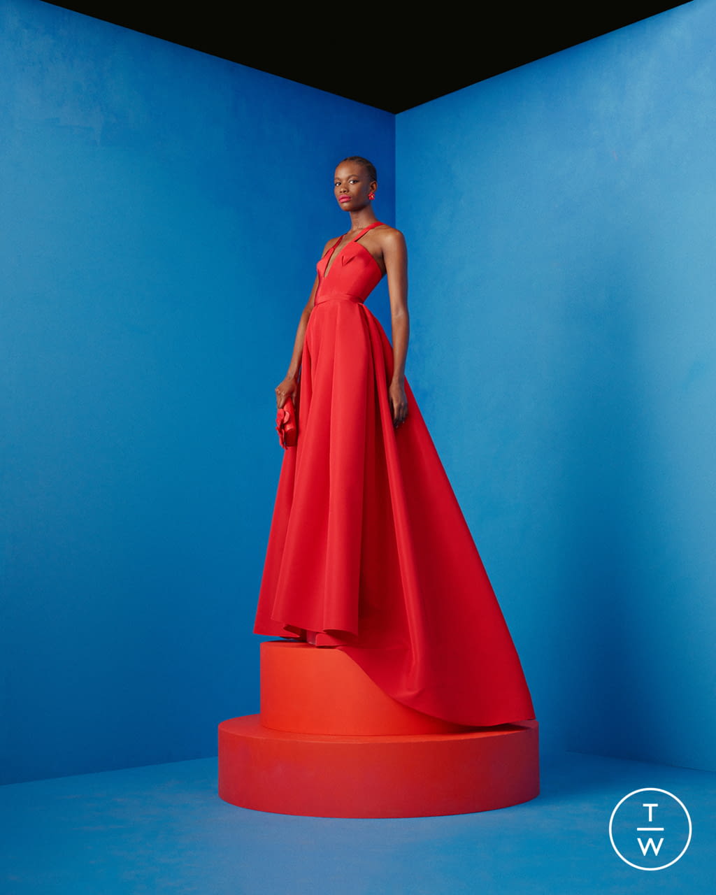 Fashion Week New York Pre-Fall 2022 look 1 from the Carolina Herrera collection 女装