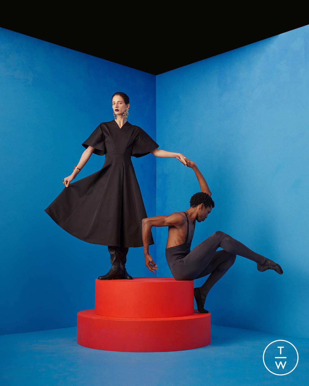 Fashion Week New York Pre-Fall 2022 look 2 from the Carolina Herrera collection womenswear