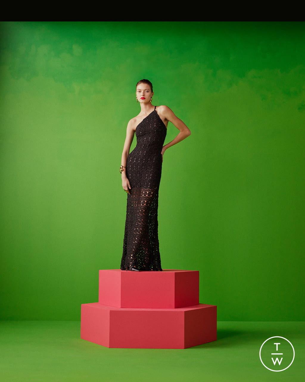 Fashion Week New York Pre-Fall 2022 look 48 from the Carolina Herrera collection womenswear