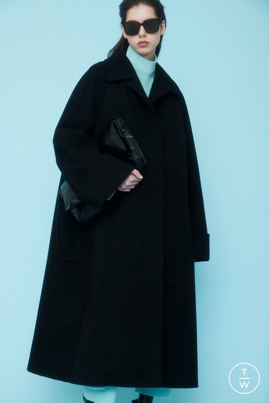 Fashion Week Paris Pre-Fall 2022 look 17 from the Christian Wijnants collection 女装