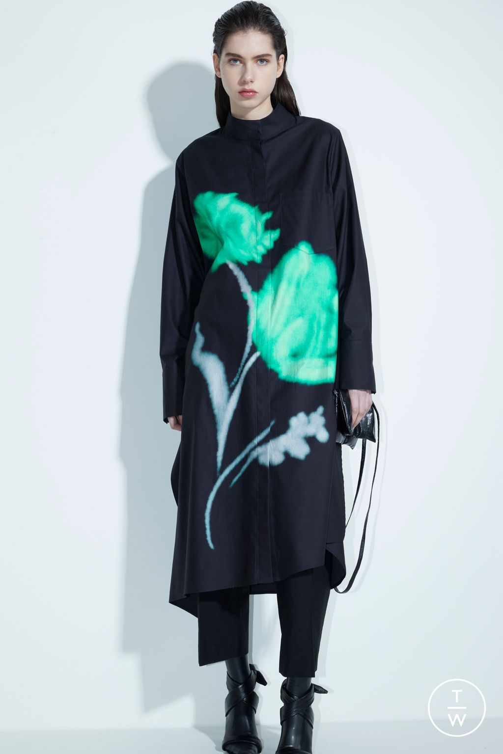 Fashion Week Paris Pre-Fall 2022 look 20 from the Christian Wijnants collection womenswear