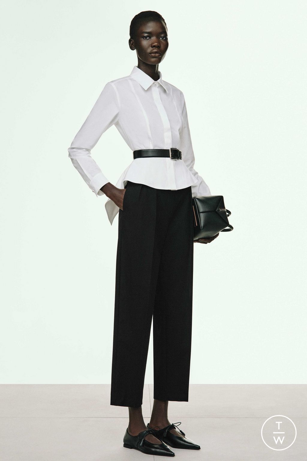 Fashion Week Milan Pre-Fall 2025 look 10 from the Max Mara collection womenswear