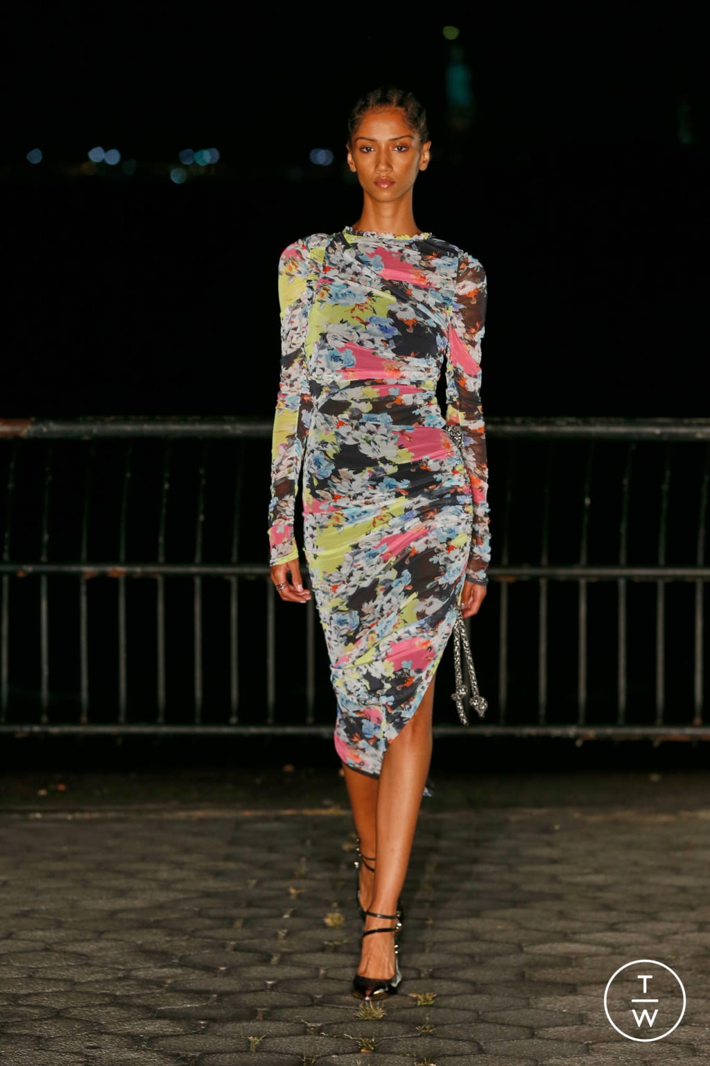Fashion Week New York Spring/Summer 2022 look 16 de la collection Prabal Gurung womenswear