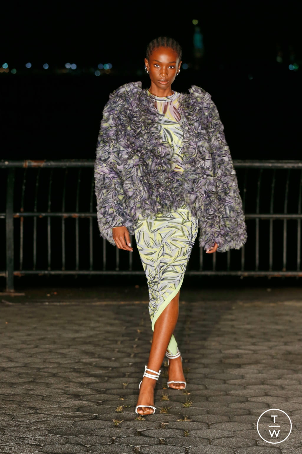 Fashion Week New York Spring/Summer 2022 look 22 from the Prabal Gurung collection womenswear