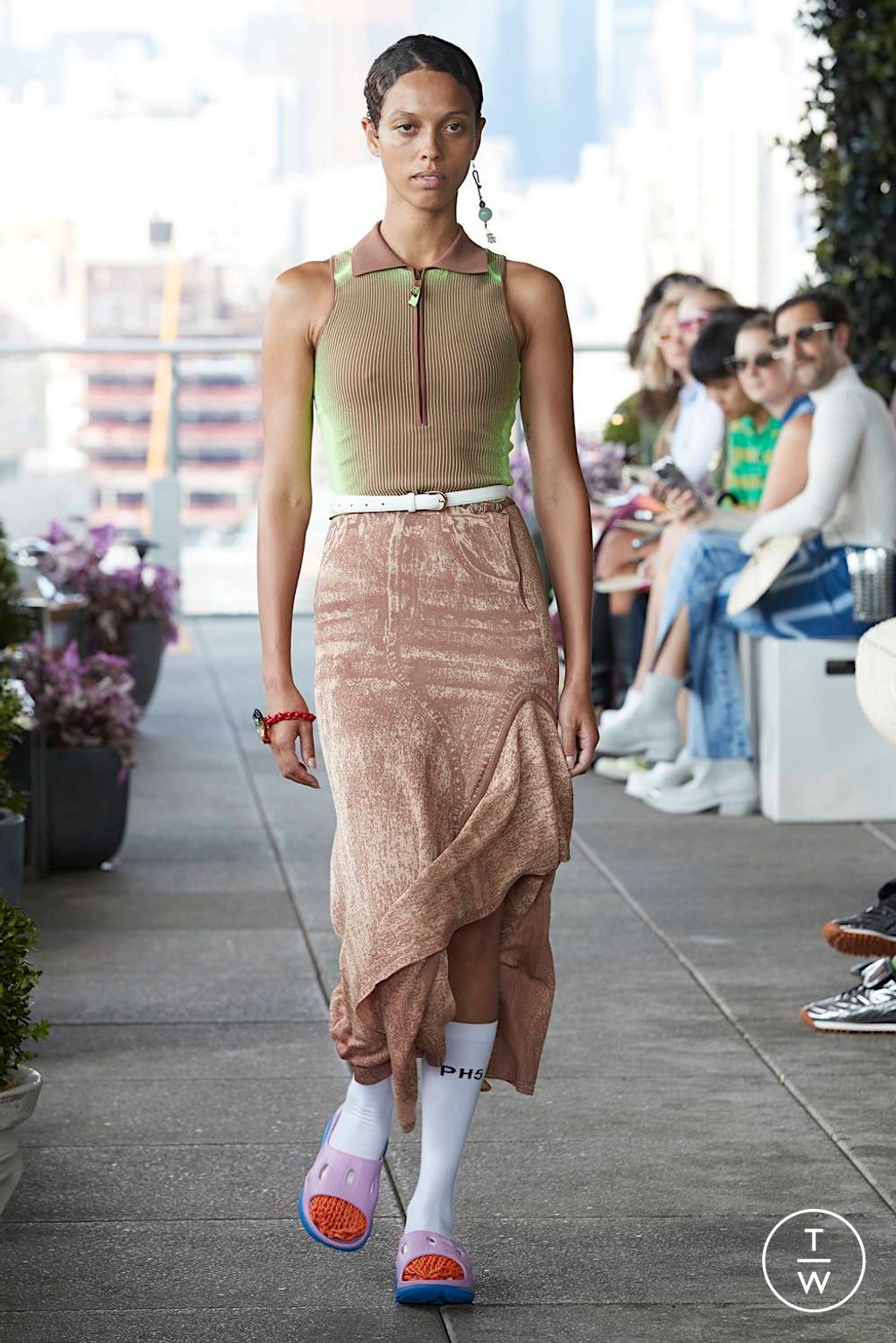 Fashion Week New York Spring/Summer 2024 look 29 de la collection PH5 womenswear