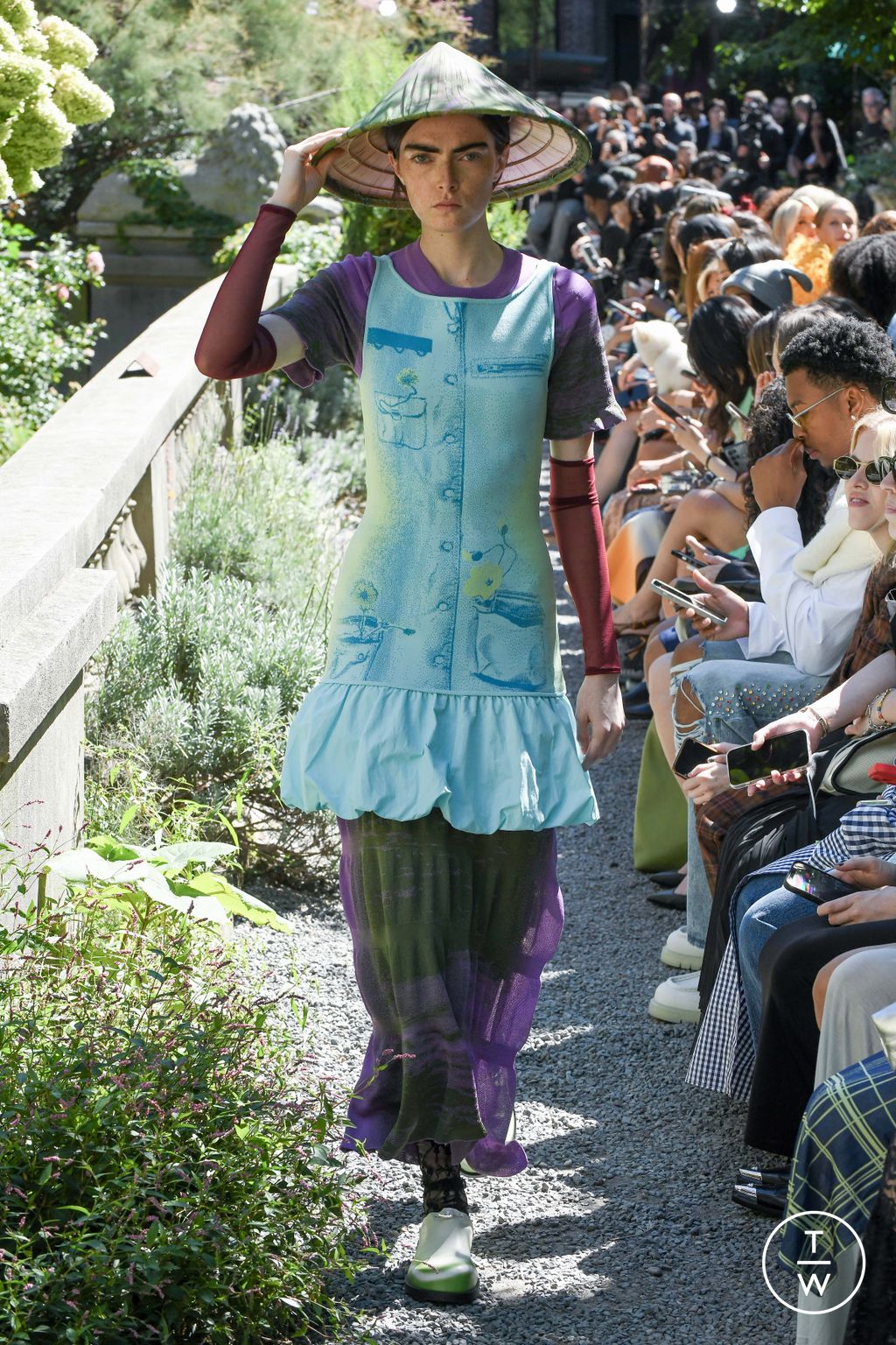 Fashion Week New York Spring/Summer 2025 look 37 from the PH5 collection womenswear