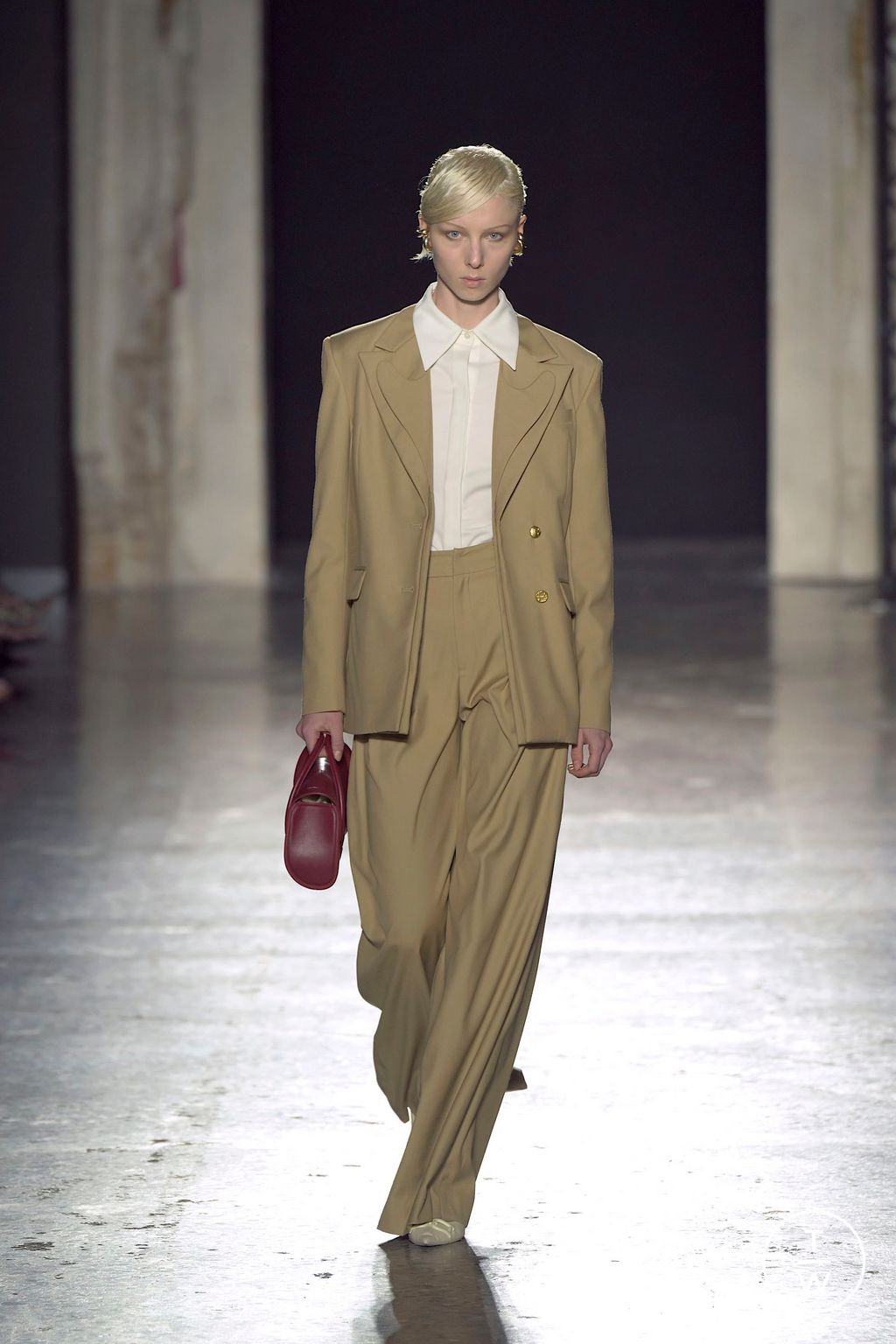 Fashion Week Milan Spring/Summer 2025 look 1 from the Phan Dang Hoang collection womenswear