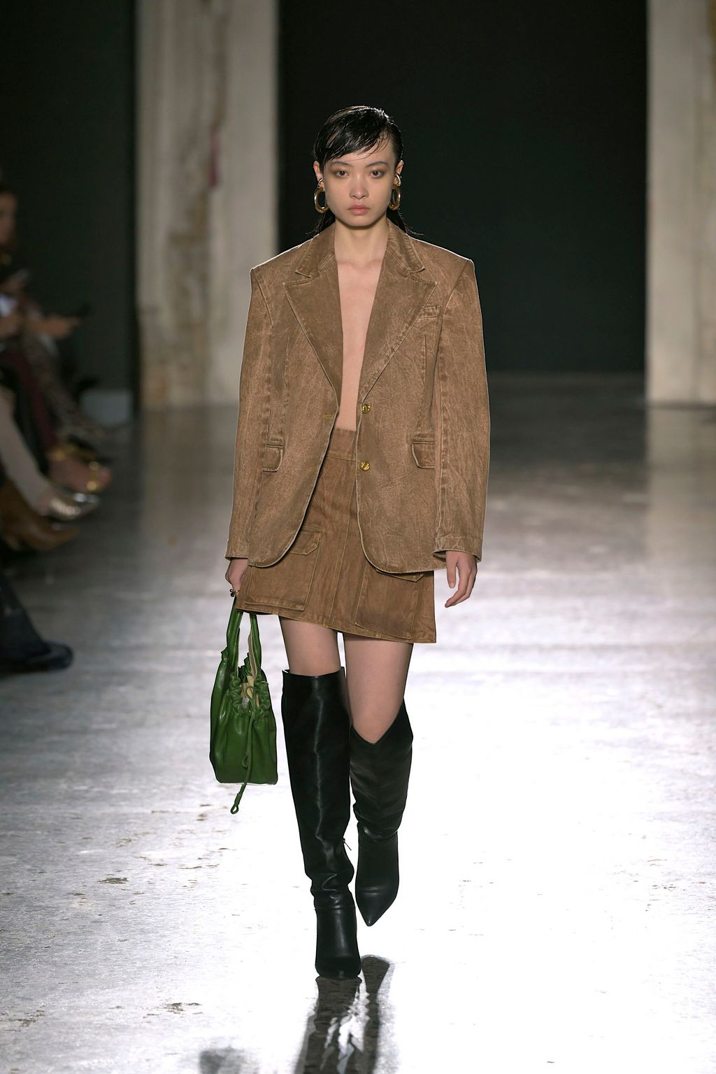 Fashion Week Milan Spring/Summer 2025 look 28 from the Phan Dang Hoang collection womenswear