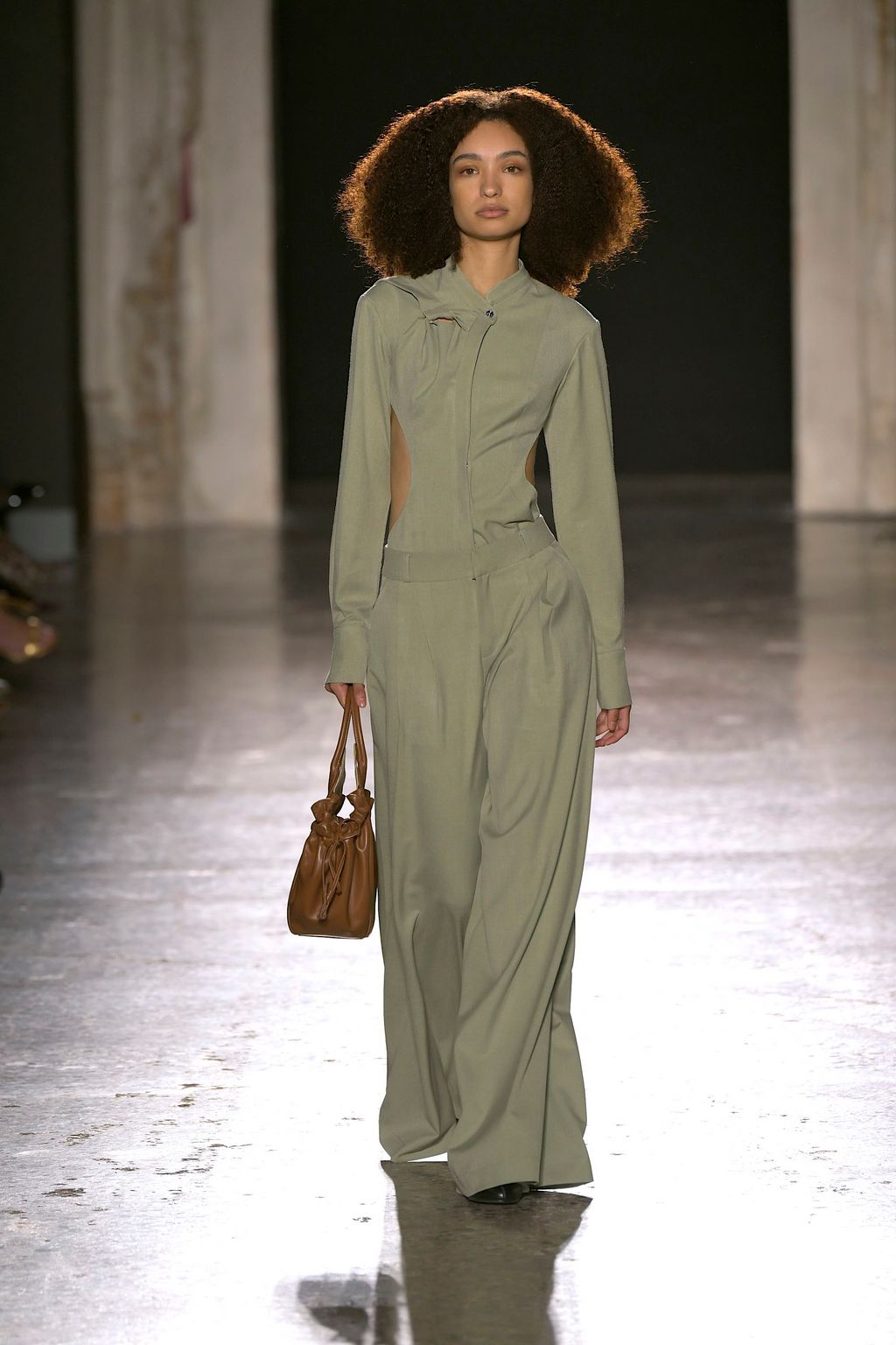 Fashion Week Milan Spring/Summer 2025 look 34 from the Phan Dang Hoang collection womenswear