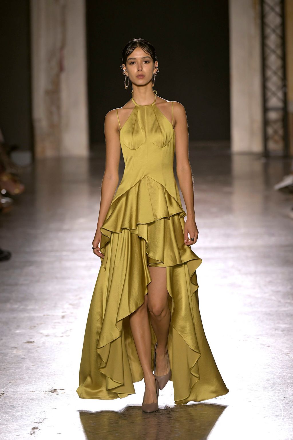 Fashion Week Milan Spring-Summer 2025 look 35 from the Phan Dang Hoang collection 女装