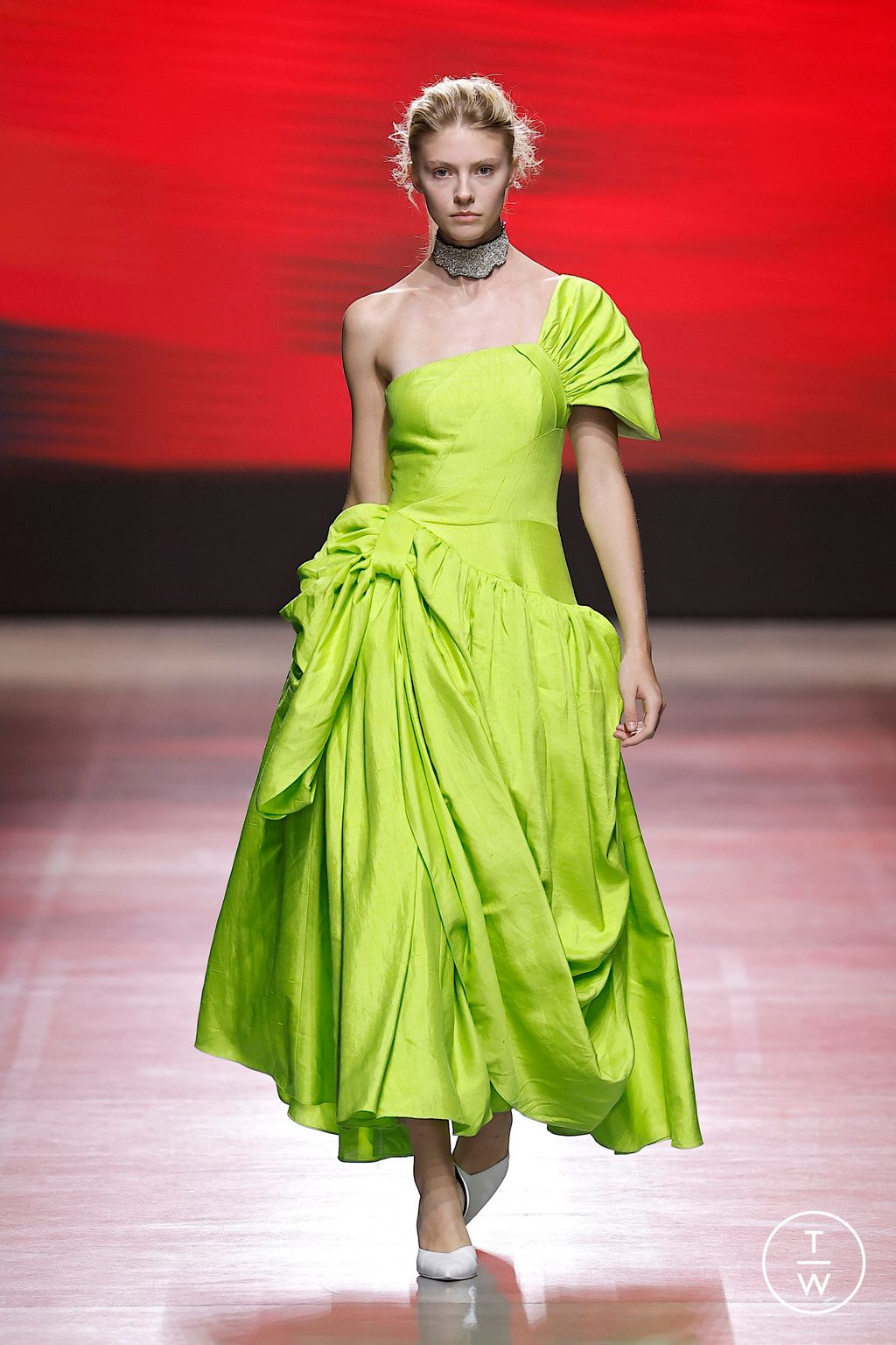 Fashion Week Milan Spring/Summer 2026 look 32 from the Phan Dang Hoang collection womenswear