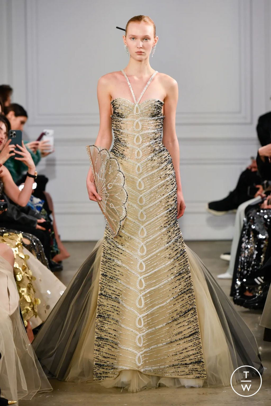 Fashion Week Paris Spring/Summer 2026 look 9 from the Phan Huy collection 高级定制