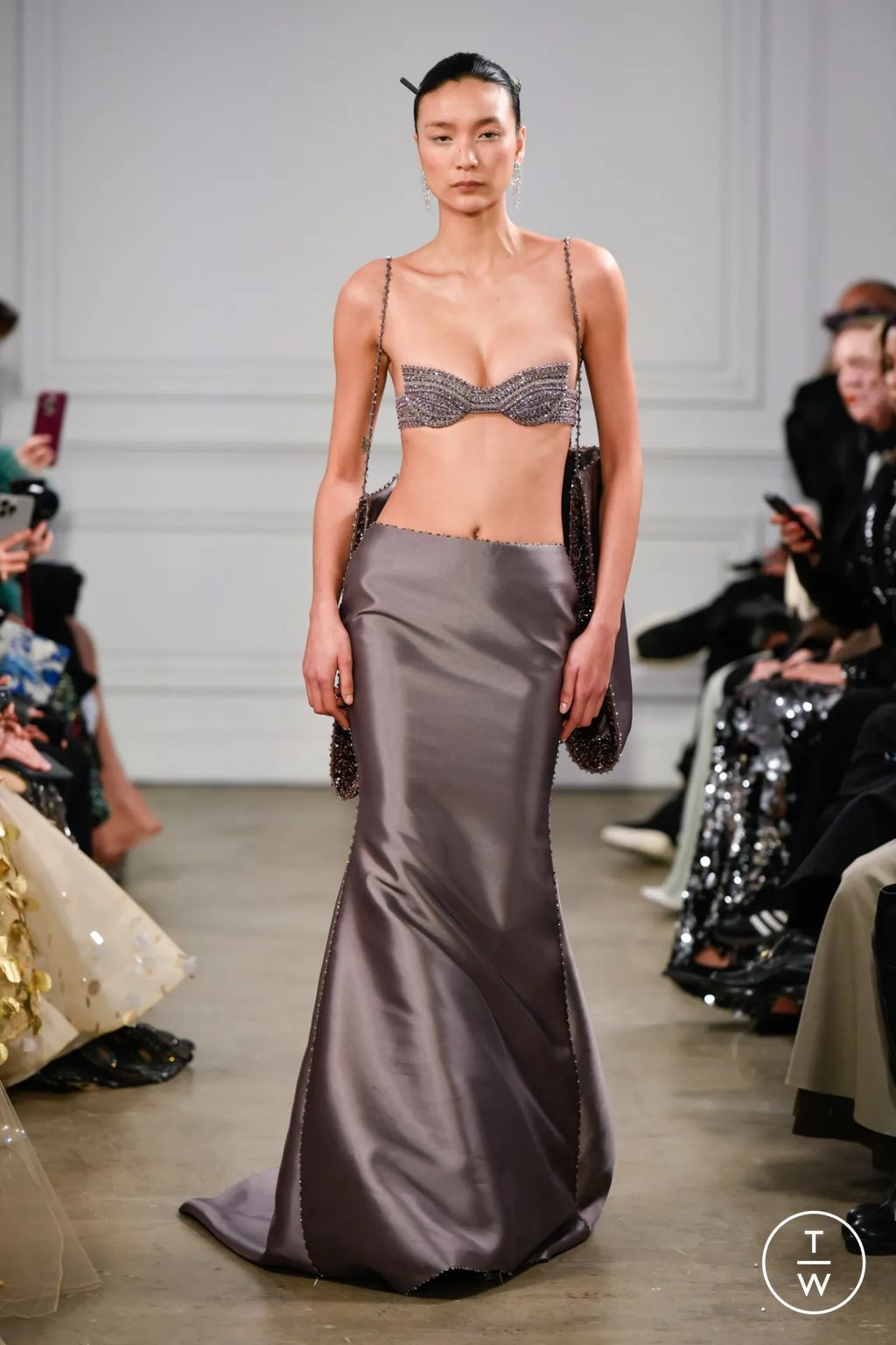Fashion Week Paris Spring/Summer 2026 look 16 from the Phan Huy collection couture