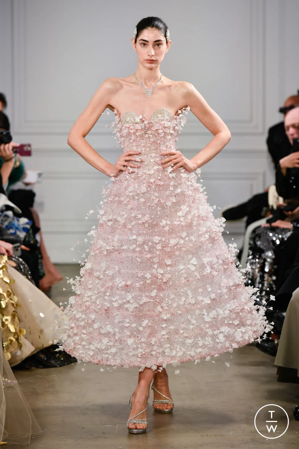 Fashion Week Paris Spring/Summer 2026 look 17 from the Phan Huy collection couture