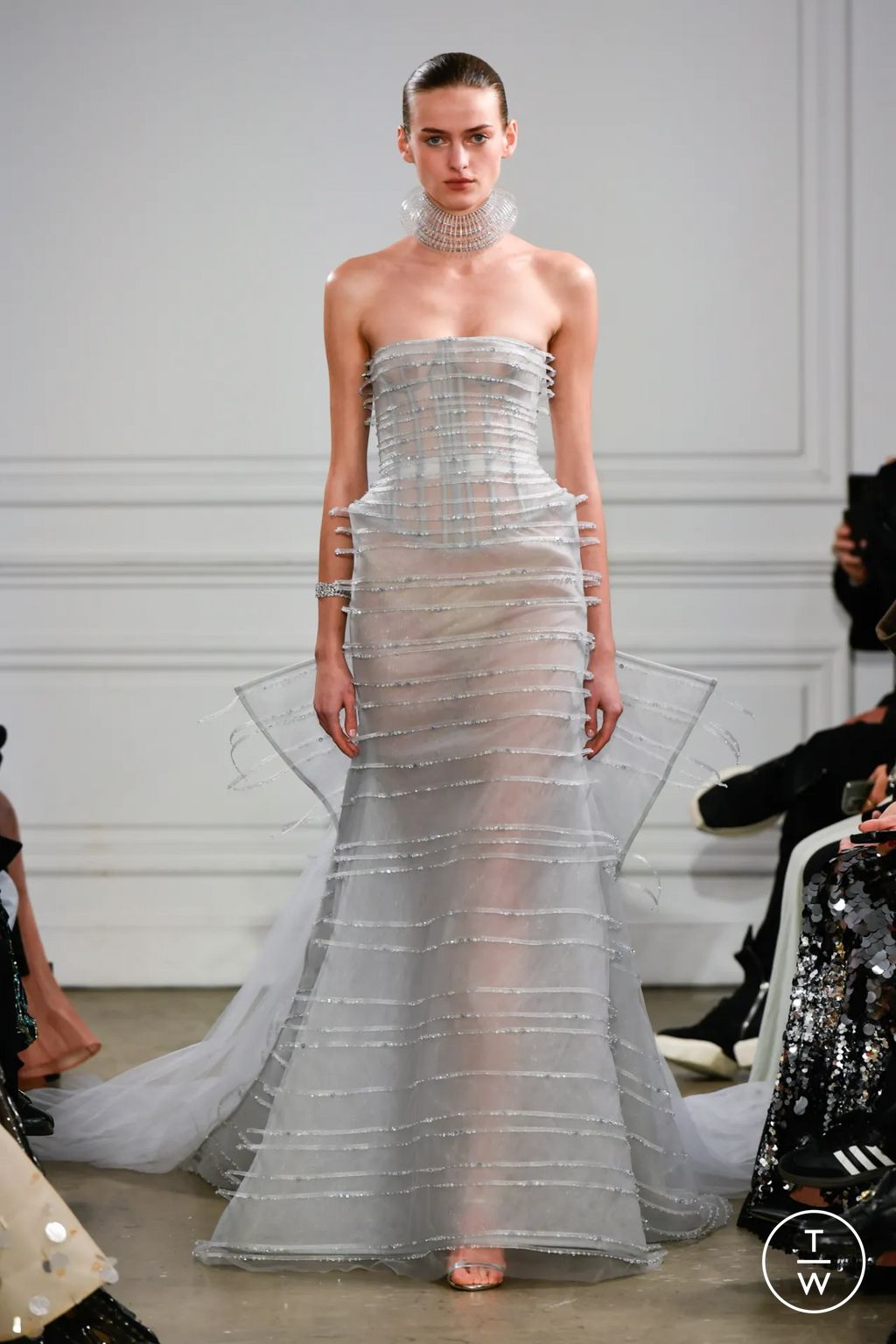 Fashion Week Paris Spring/Summer 2026 look 21 from the Phan Huy collection 高级定制