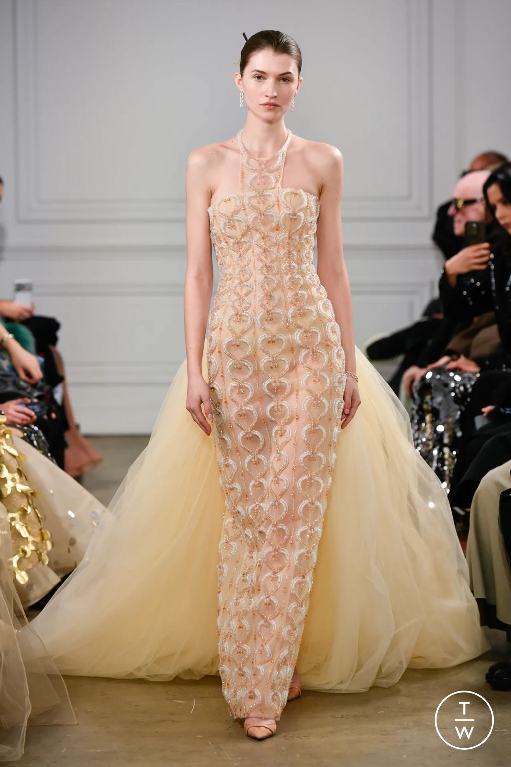 Fashion Week Paris Spring/Summer 2026 look 29 from the Phan Huy collection couture