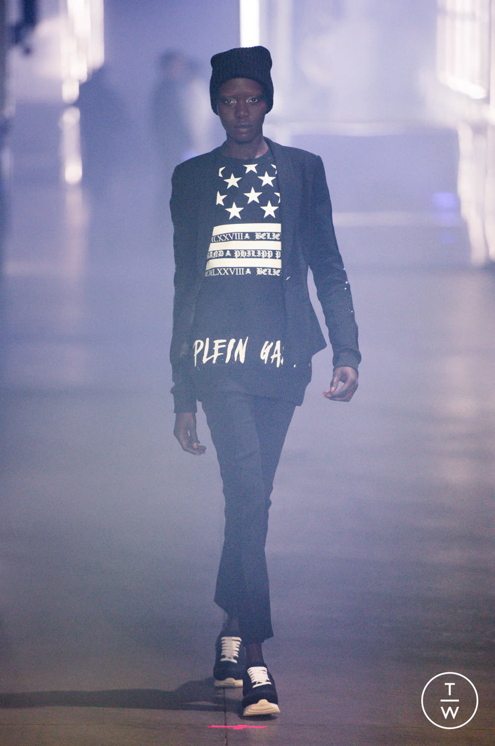 Fashion Week Milan Fall/Winter 2016 look 35 from the Philipp Plein collection 女装