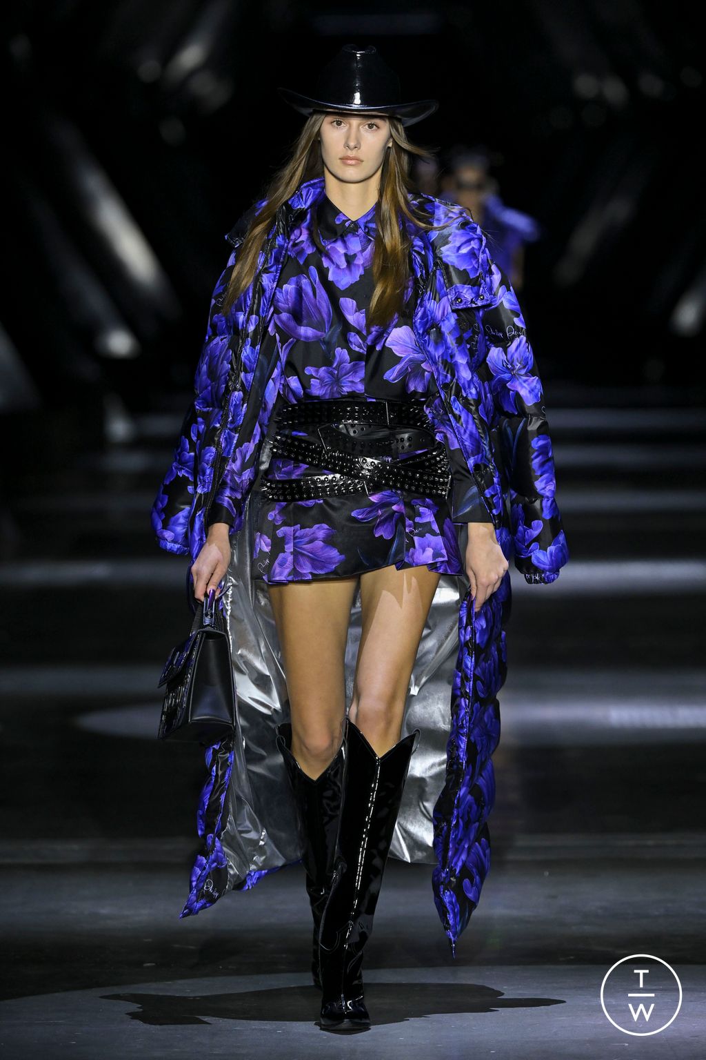 Fashion Week Milan Fall/Winter 2023 look 13 from the Philipp Plein collection womenswear