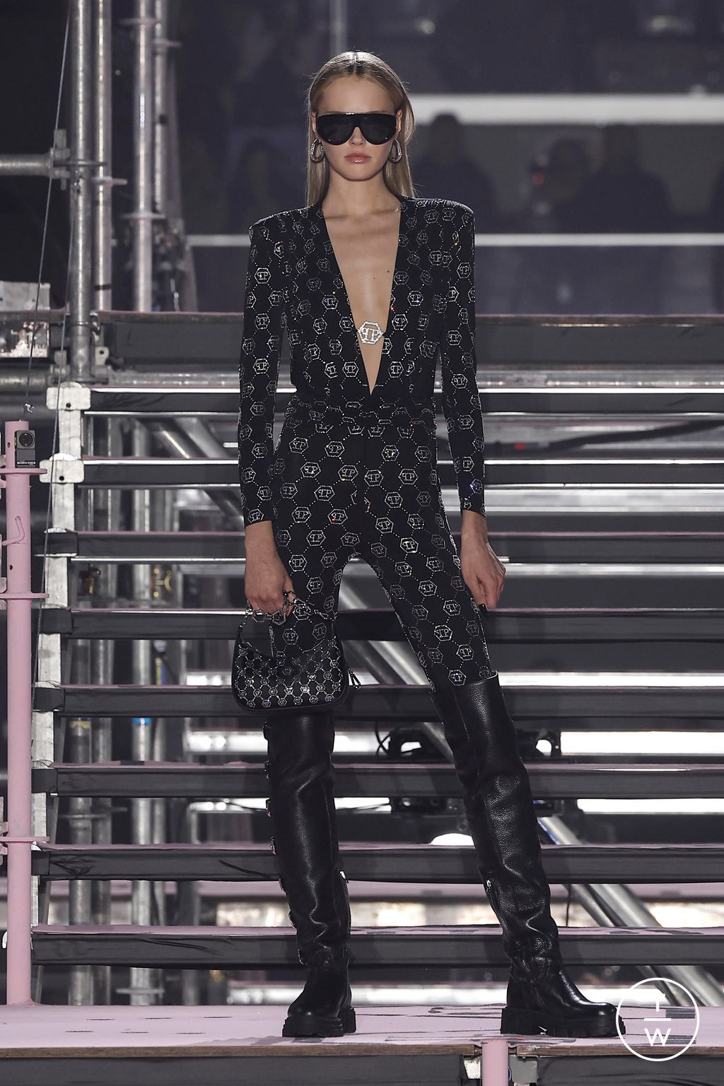 Fashion Week Milan Fall/Winter 2024 look 16 from the Philipp Plein collection 女装