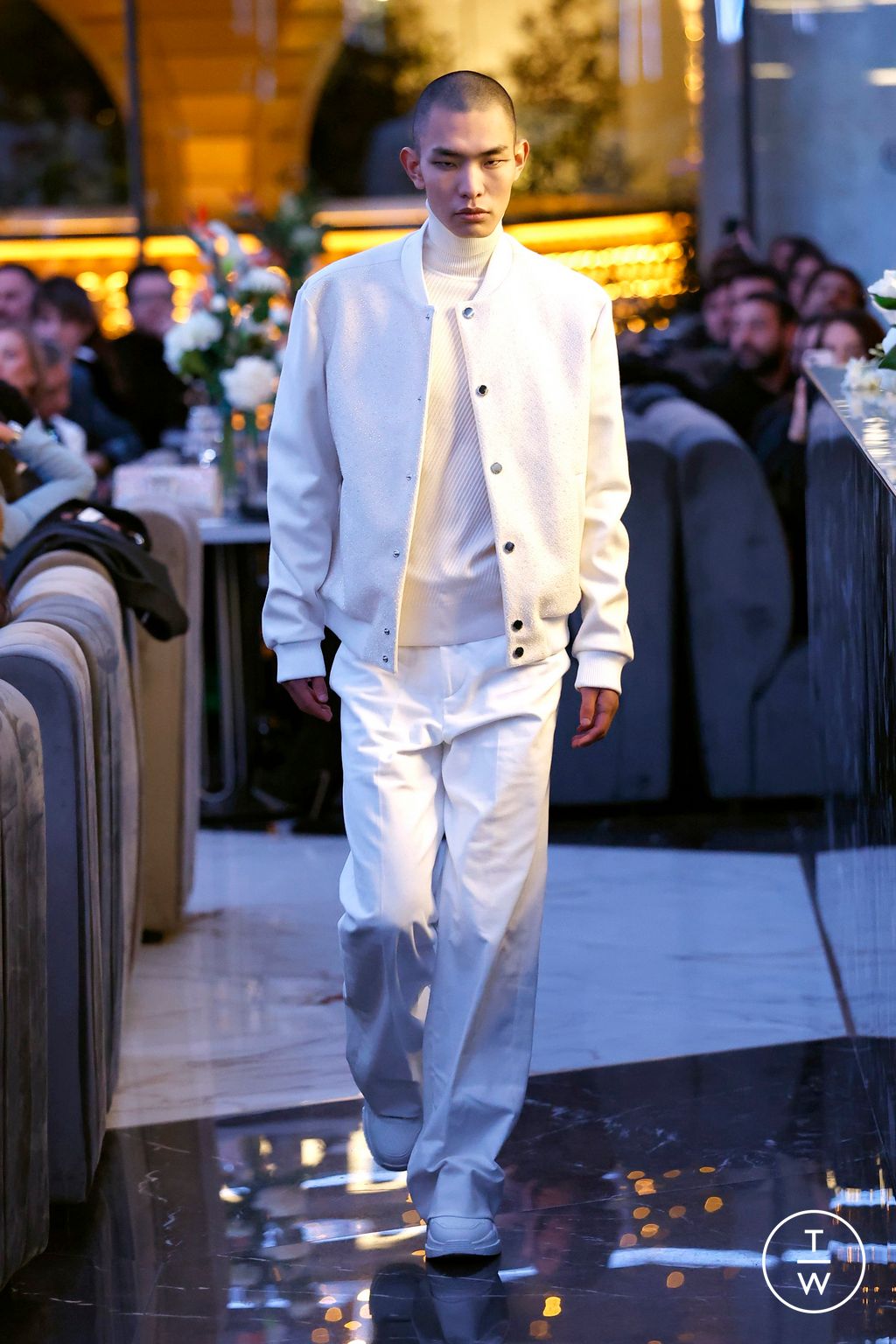 Fashion Week Milan Fall/Winter 2025 look 21 from the Philipp Plein collection menswear