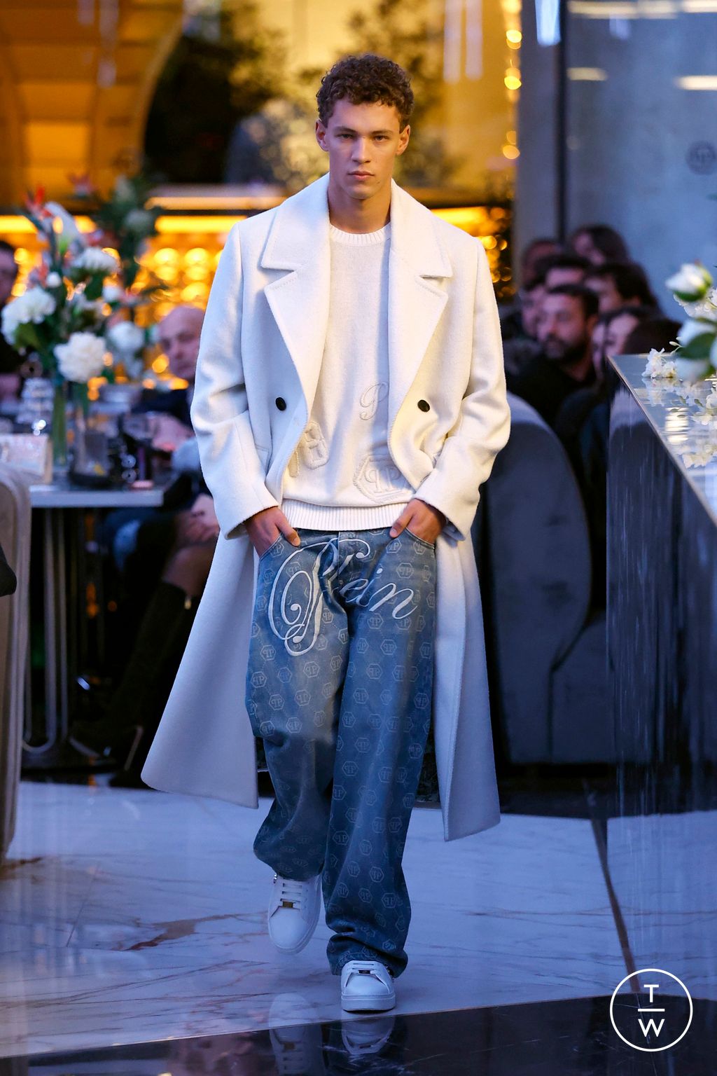 Fashion Week Milan Fall/Winter 2025 look 23 from the Philipp Plein collection menswear