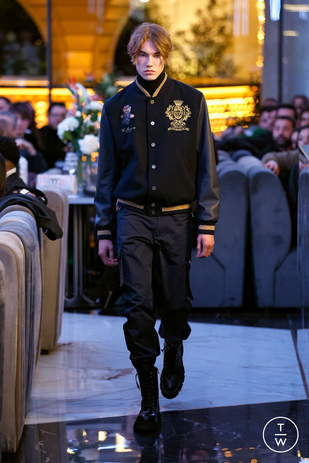 Fashion Week Milan Fall/Winter 2025 look 25 from the Philipp Plein collection menswear