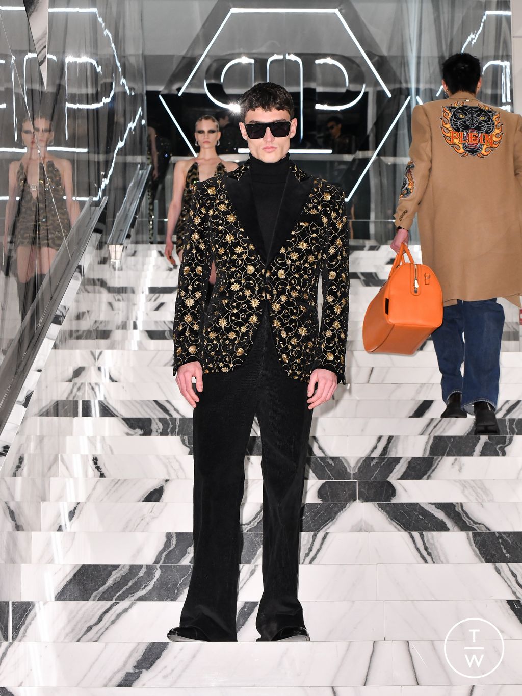 Fashion Week Milan Fall/Winter 2026 look 17 from the Philipp Plein collection womenswear