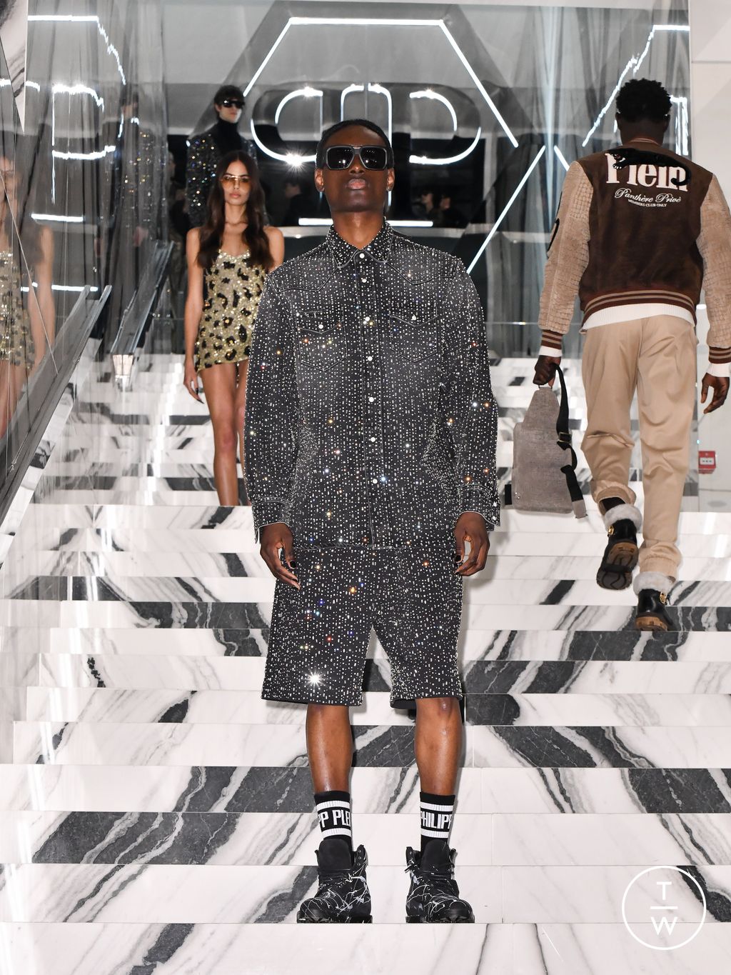 Fashion Week Milan Fall/Winter 2026 look 21 from the Philipp Plein collection womenswear