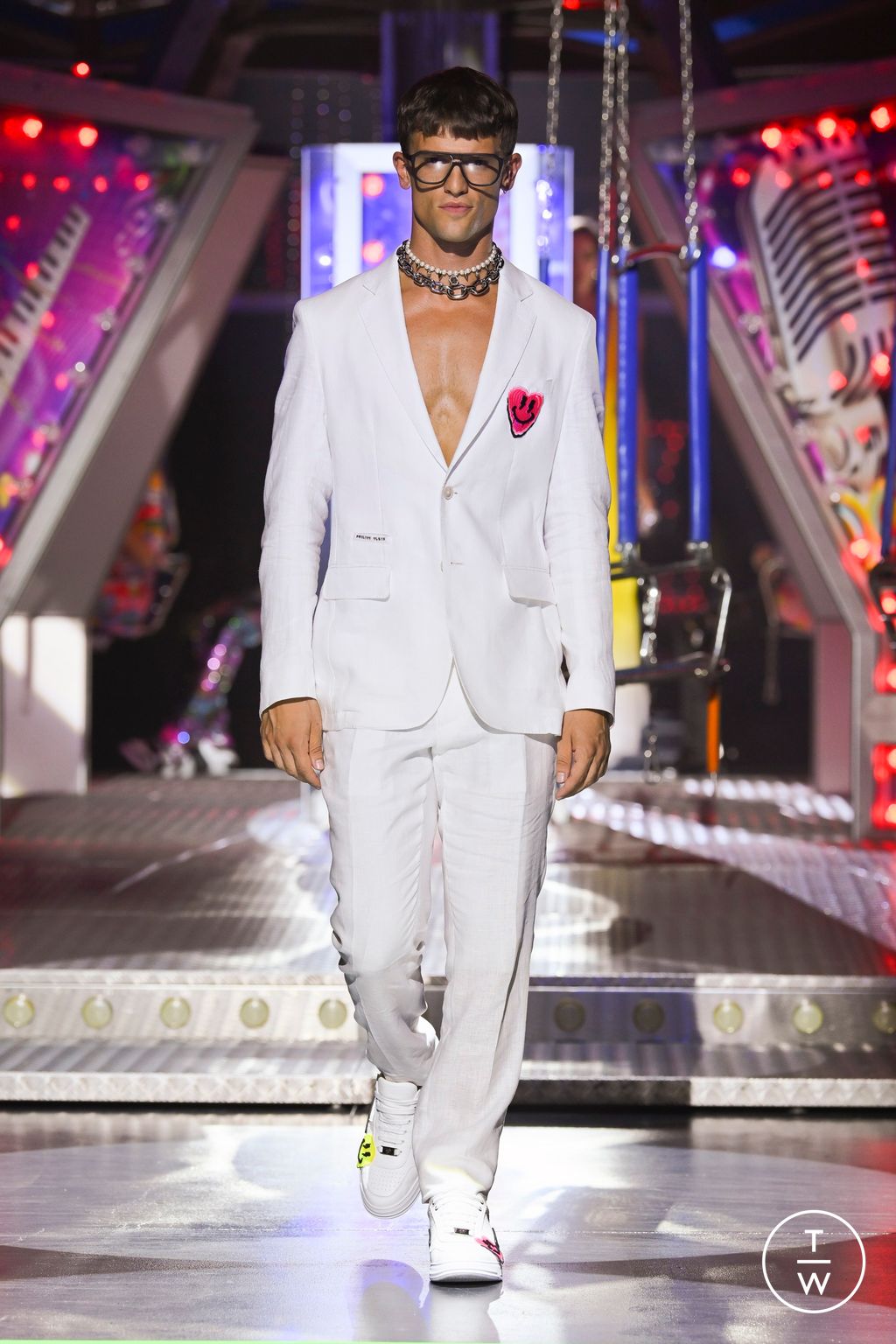Fashion Week Milan Spring/Summer 2024 look 38 from the Philipp Plein collection 女装