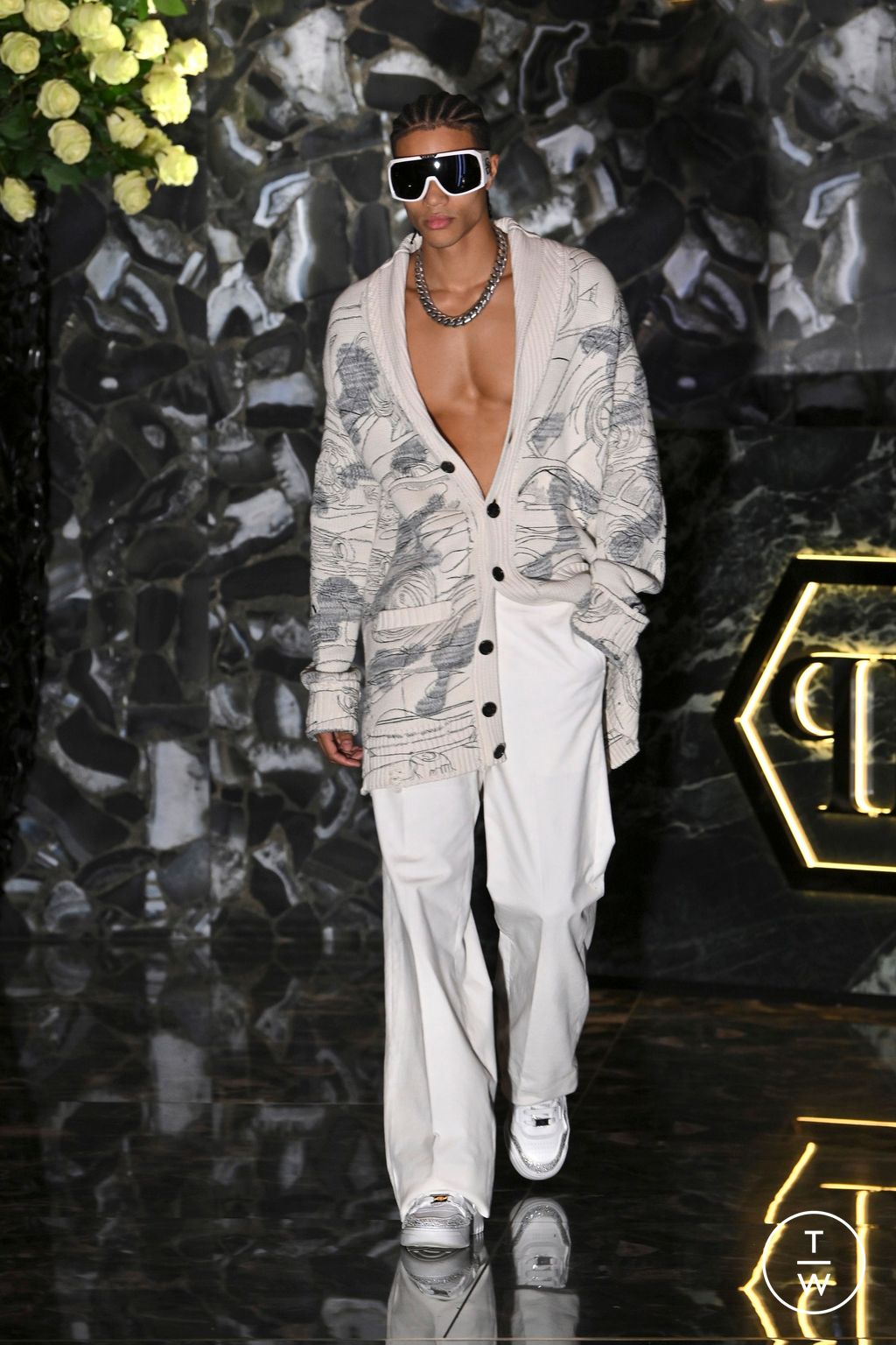 Fashion Week Milan Spring/Summer 2025 look 20 from the Philipp Plein collection womenswear