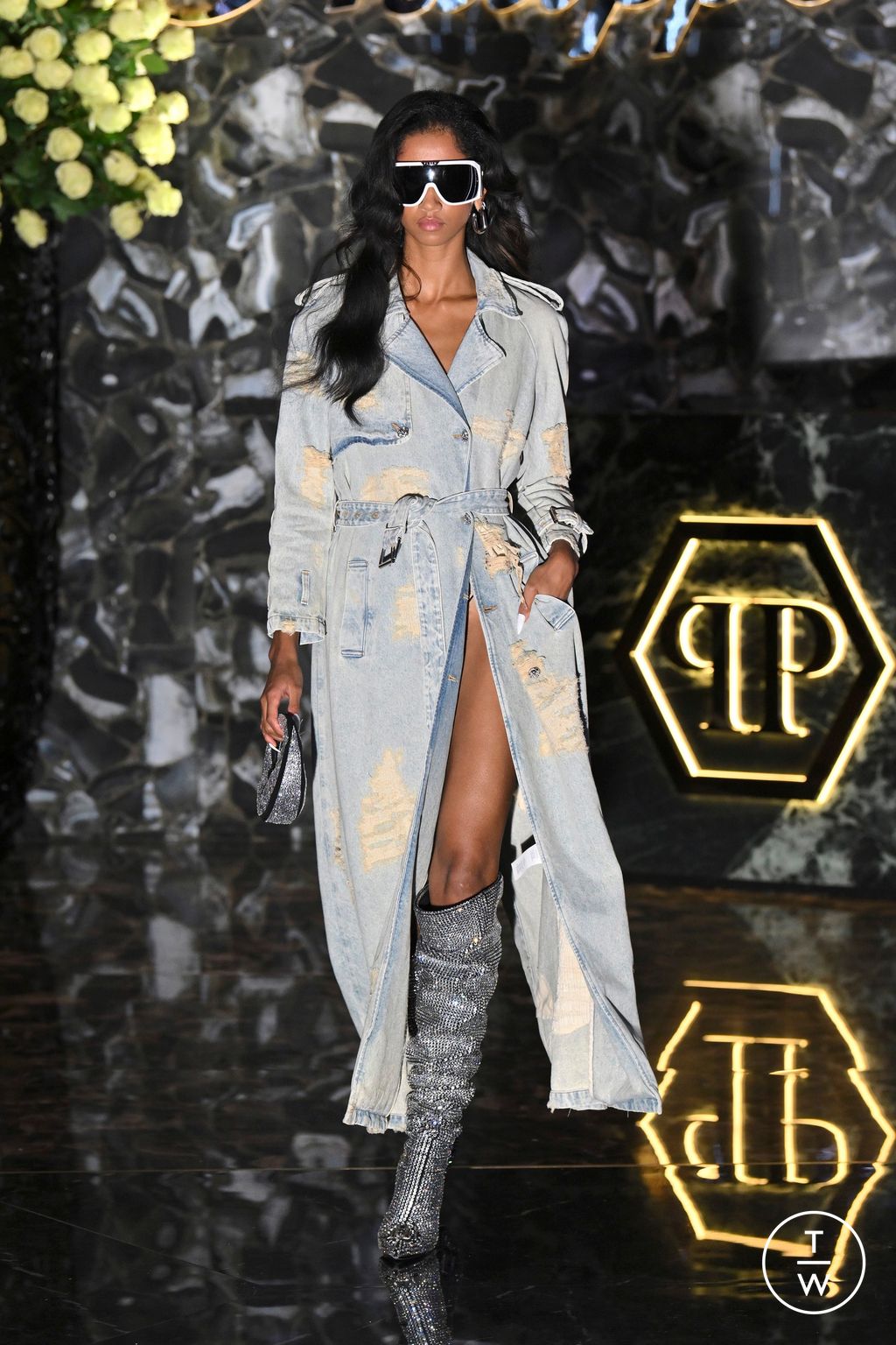 Fashion Week Milan Spring/Summer 2025 look 22 from the Philipp Plein collection womenswear