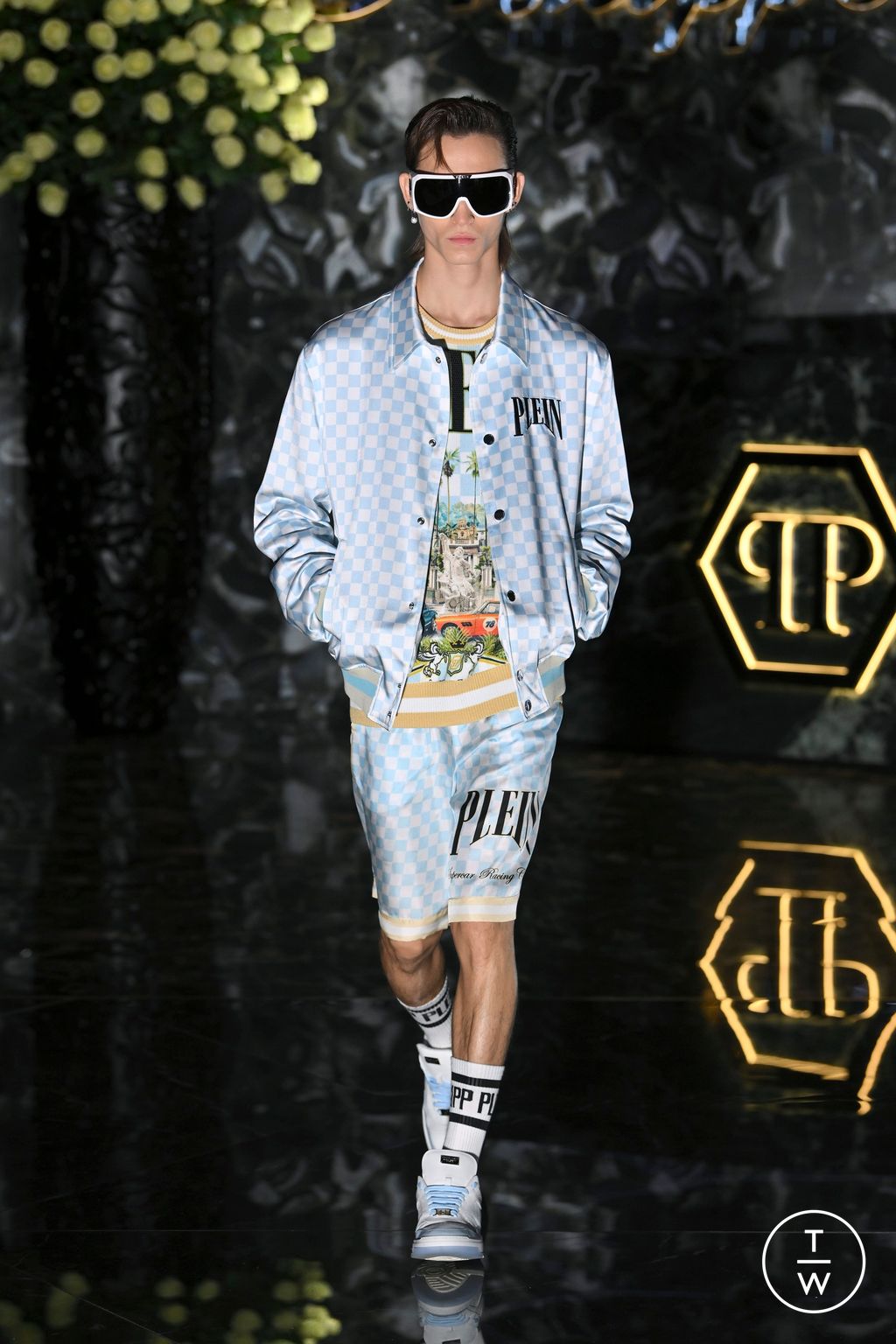 Fashion Week Milan Spring/Summer 2025 look 31 from the Philipp Plein collection womenswear
