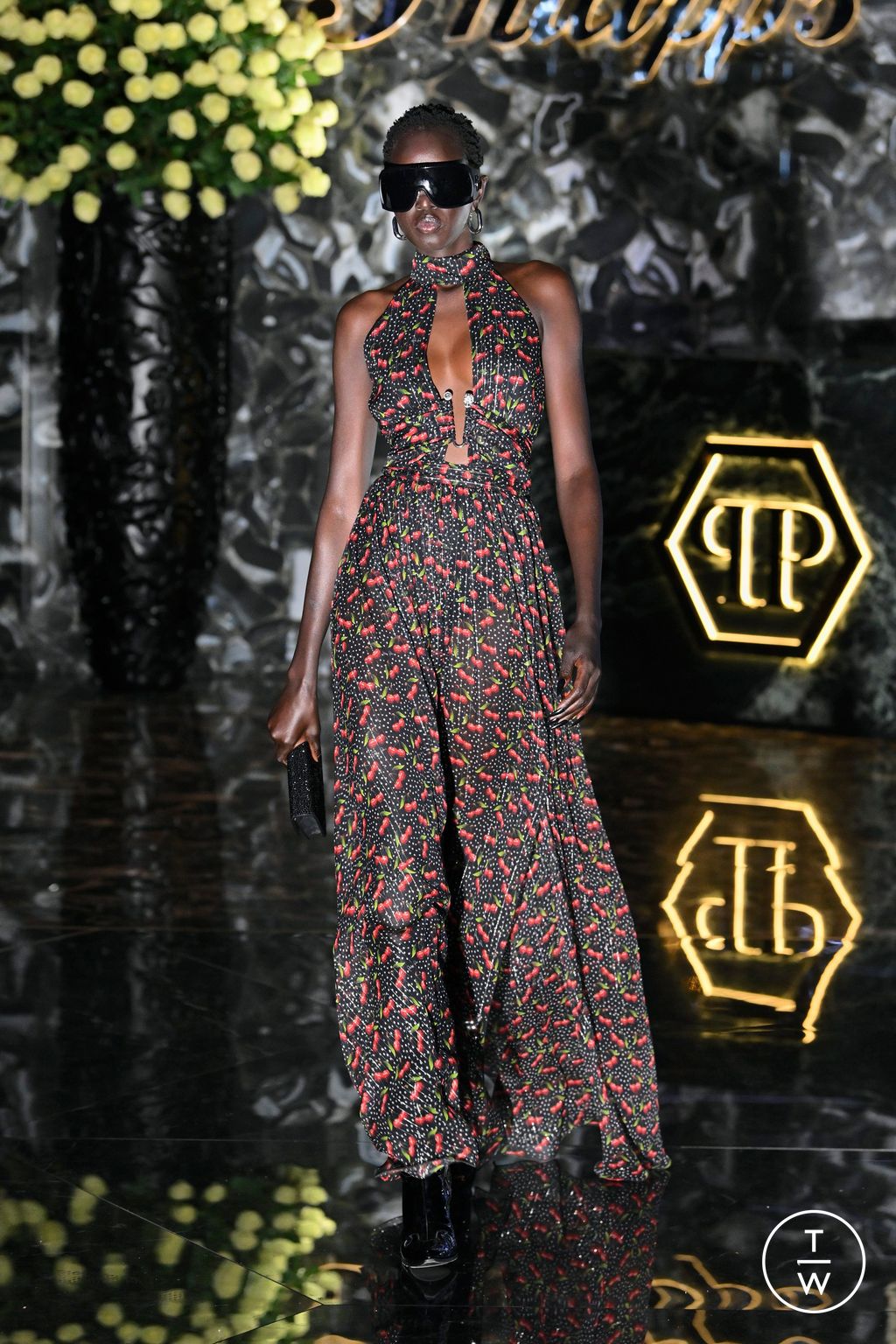 Fashion Week Milan Spring/Summer 2025 look 38 from the Philipp Plein collection womenswear