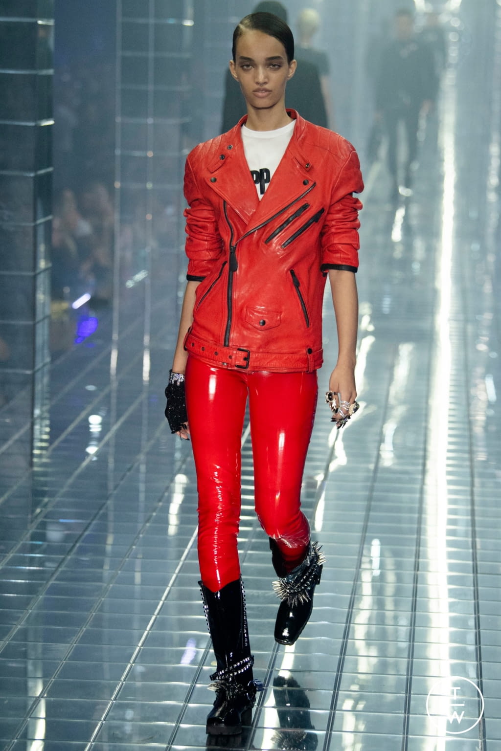 Fashion Week Milan Spring/Summer 2019 look 15 from the Philipp Plein collection 女装