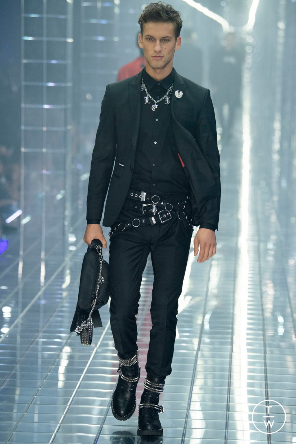 Fashion Week Milan Spring/Summer 2019 look 16 from the Philipp Plein collection 女装