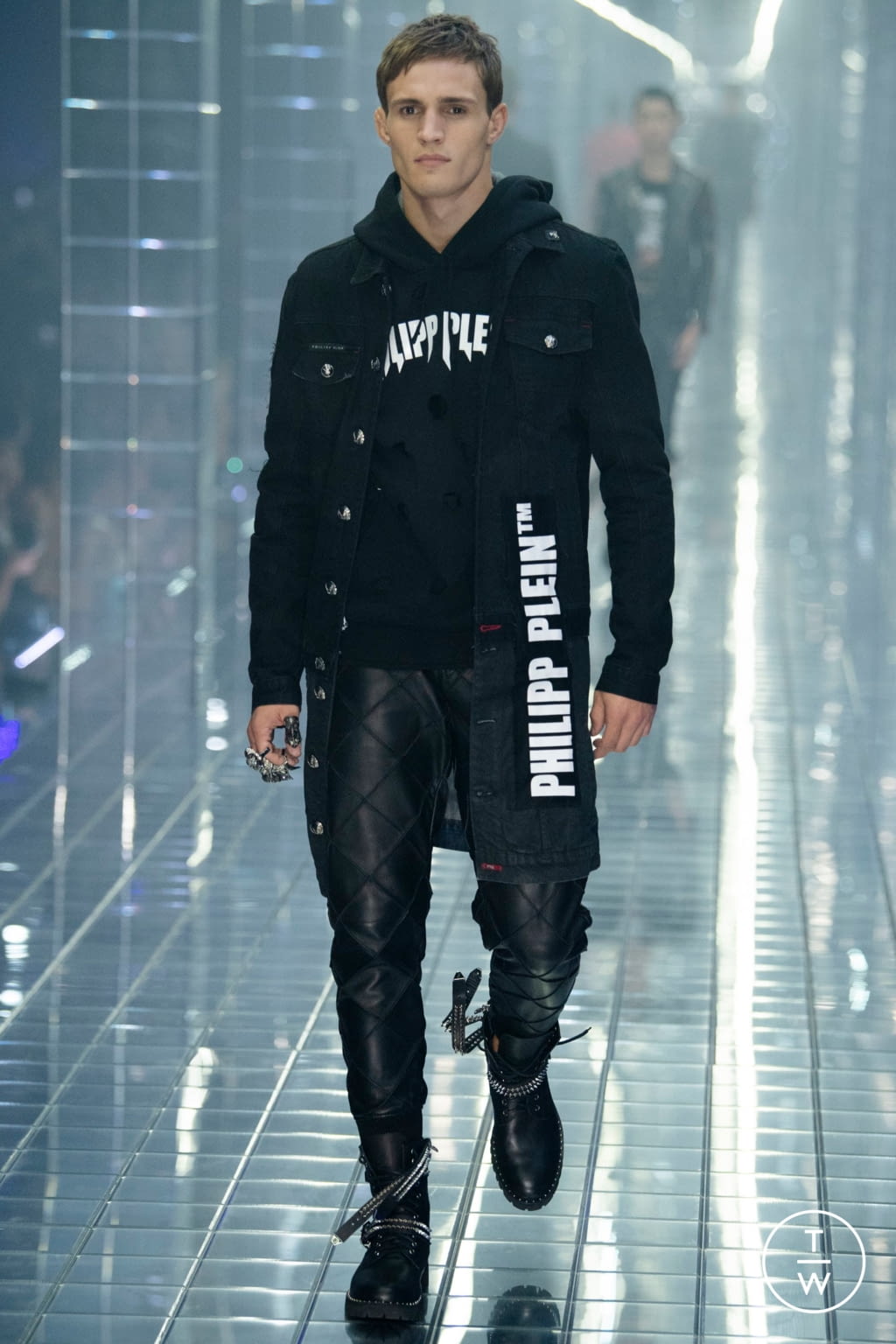 Fashion Week Milan Spring/Summer 2019 look 17 from the Philipp Plein collection womenswear