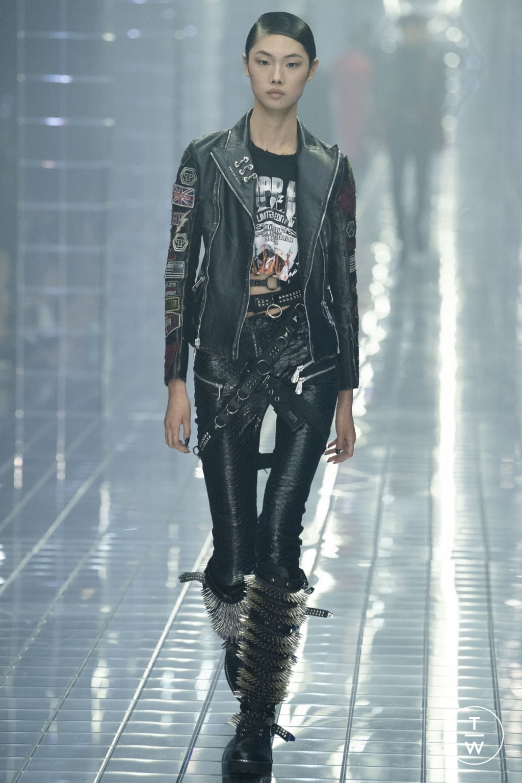 Fashion Week Milan Spring/Summer 2019 look 18 from the Philipp Plein collection 女装