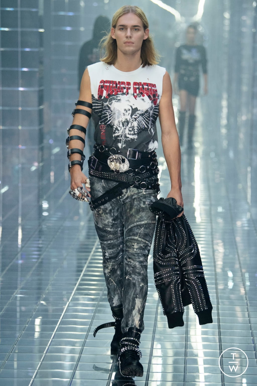 Fashion Week Milan Spring/Summer 2019 look 22 from the Philipp Plein collection 女装