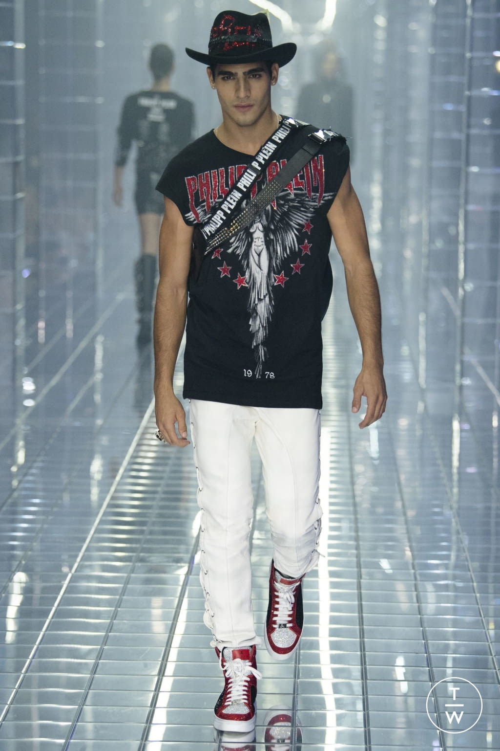 Fashion Week Milan Spring/Summer 2019 look 24 from the Philipp Plein collection 女装
