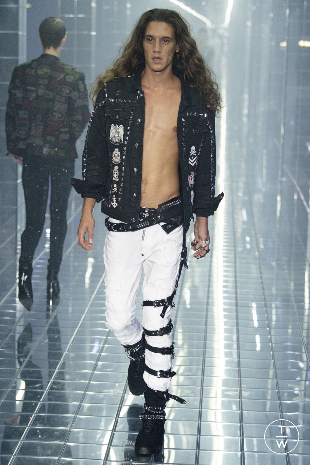 Fashion Week Milan Spring/Summer 2019 look 44 from the Philipp Plein collection 女装