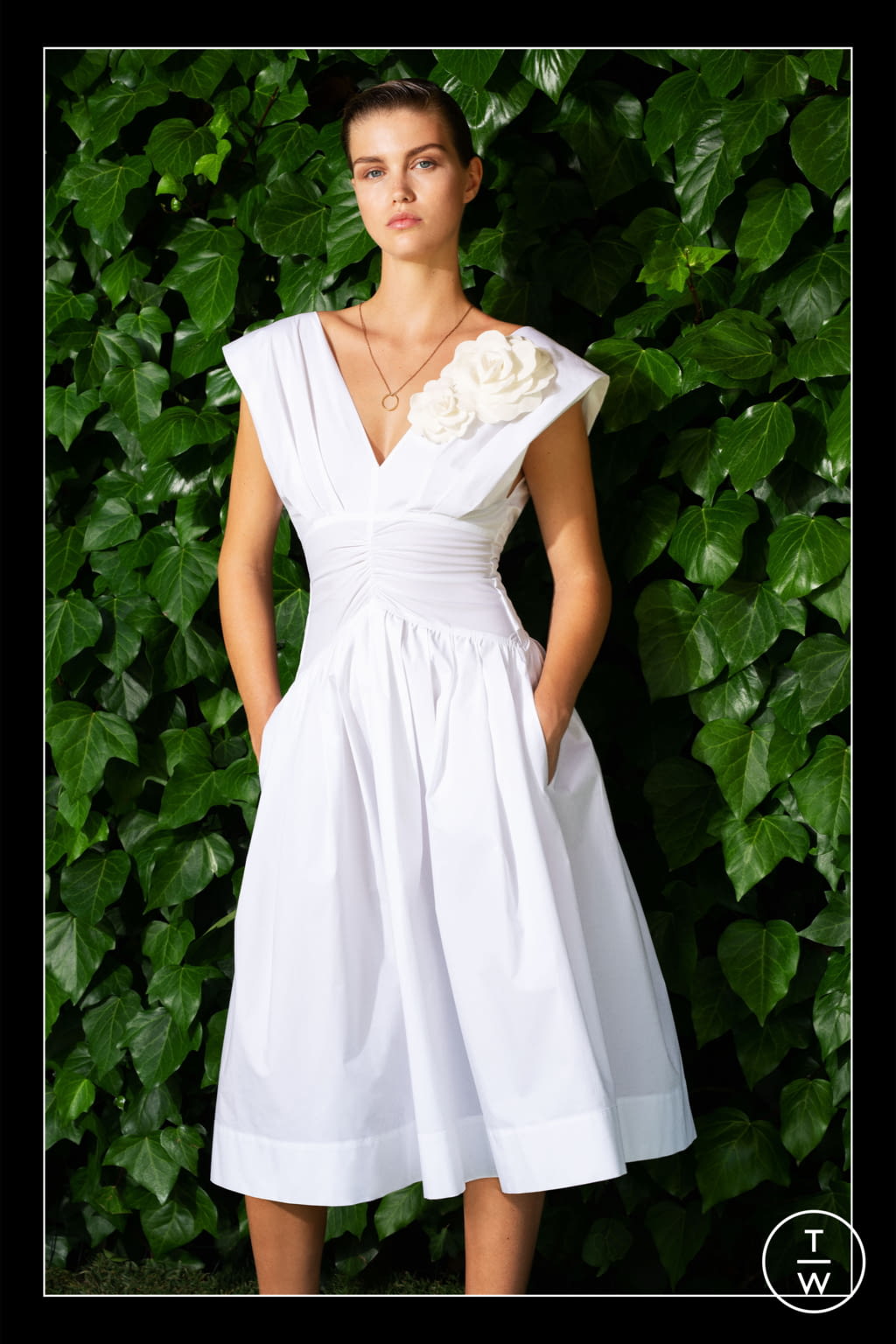 Fashion Week Milan Resort 2021 look 2 de la collection Philosophy di Lorenzo Serafini womenswear