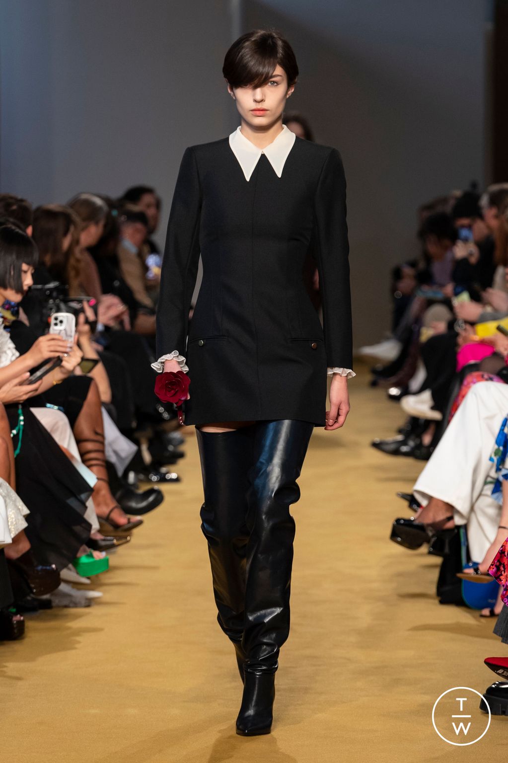 Fashion Week Milan Fall/Winter 2023 look 1 from the Philosophy di Lorenzo Serafini collection womenswear
