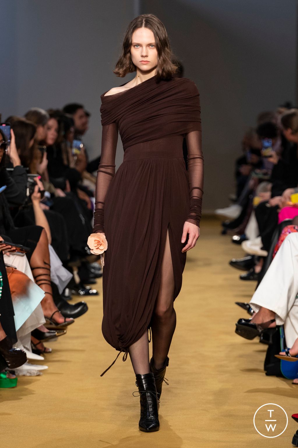 Fashion Week Milan Fall/Winter 2023 look 2 from the Philosophy di Lorenzo Serafini collection womenswear