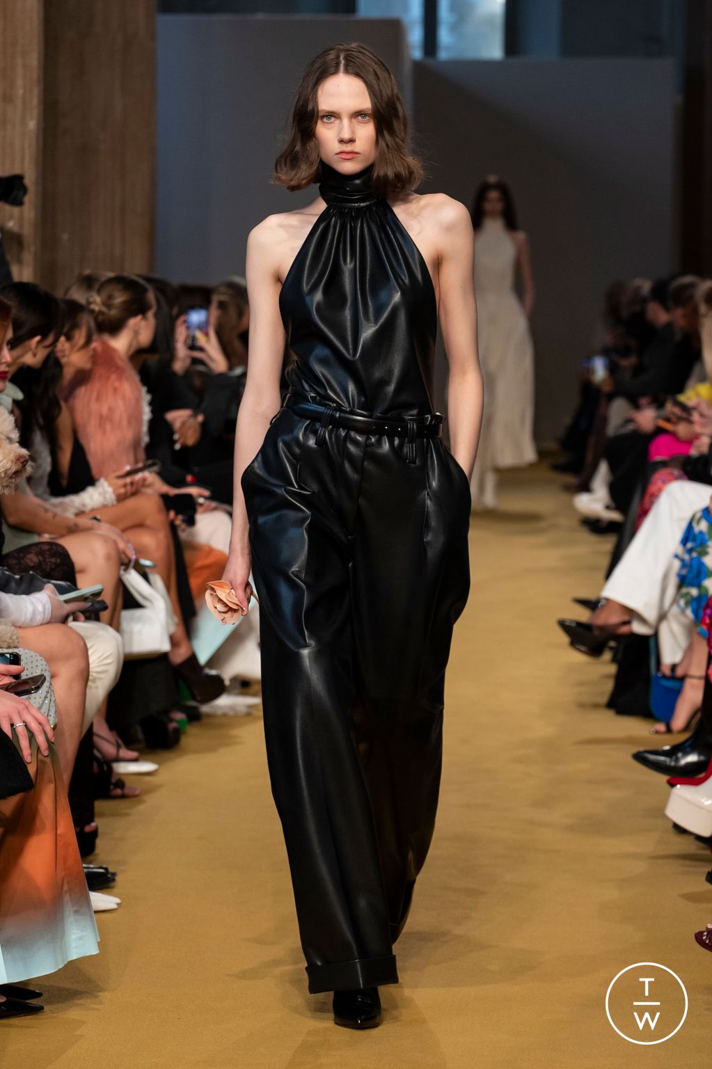 Fashion Week Milan Fall/Winter 2023 look 36 de la collection Philosophy di Lorenzo Serafini womenswear
