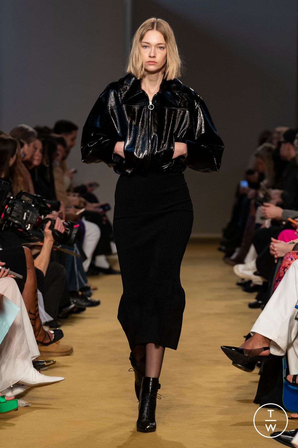 Fashion Week Milan Fall/Winter 2023 look 46 from the Philosophy di Lorenzo Serafini collection womenswear