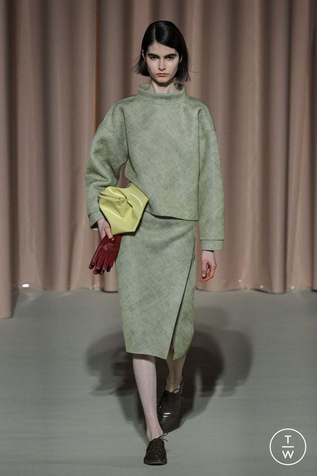 Fashion Week Milan Fall/Winter 2024 look 1 from the Philosophy di Lorenzo Serafini collection womenswear