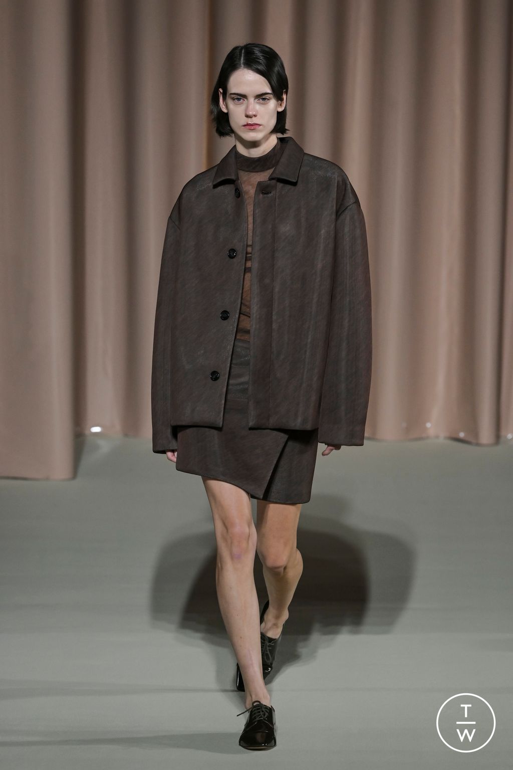 Fashion Week Milan Fall/Winter 2024 look 3 de la collection Philosophy di Lorenzo Serafini womenswear