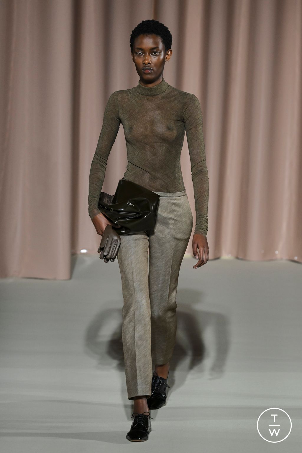 Fashion Week Milan Fall/Winter 2024 look 4 from the Philosophy di Lorenzo Serafini collection 女装