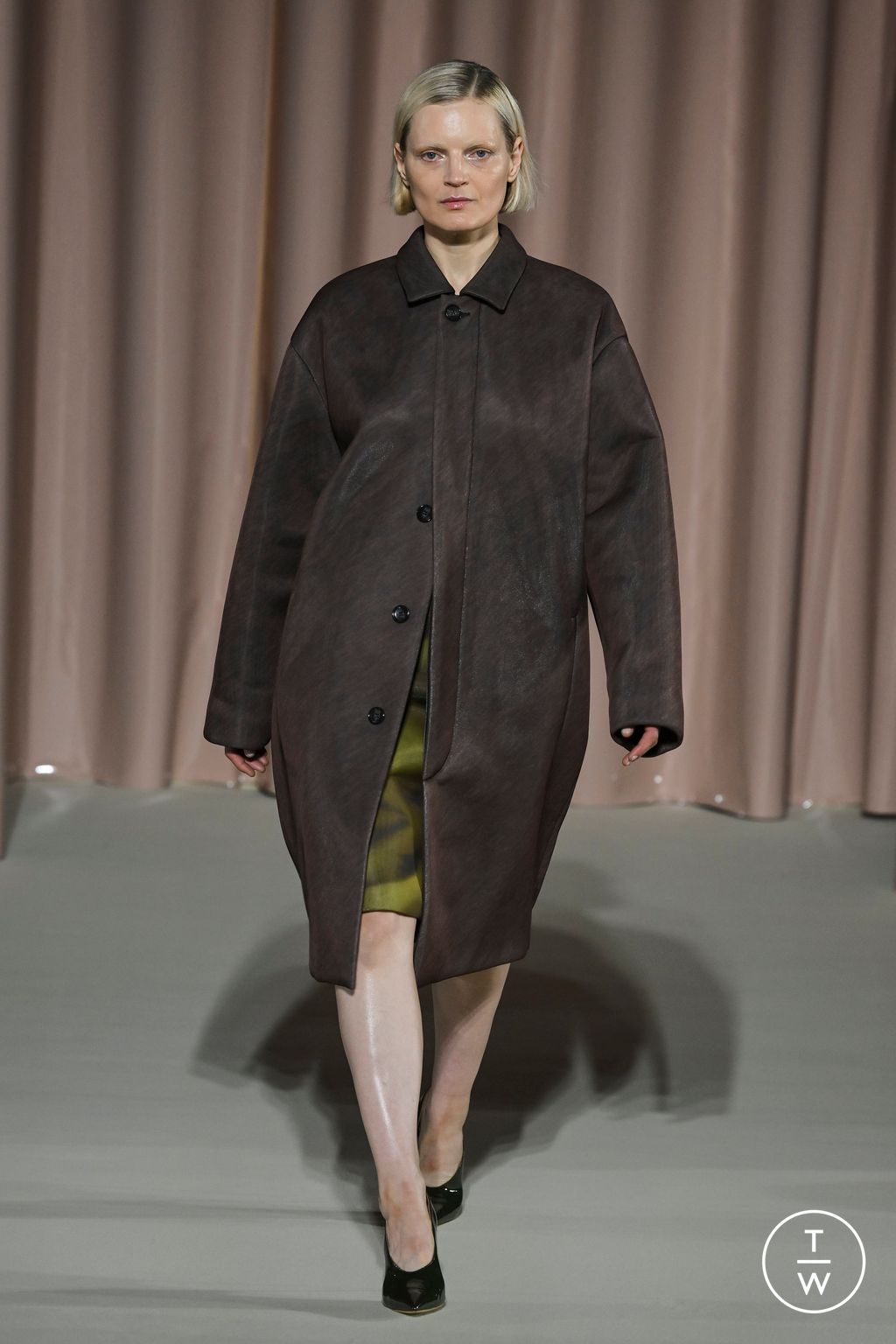 Fashion Week Milan Fall/Winter 2024 look 5 from the Philosophy di Lorenzo Serafini collection womenswear